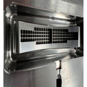 マルチキャビティ精密金型 ibi-4